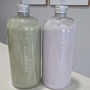 Green Shampoo & Pink Conditioner Set